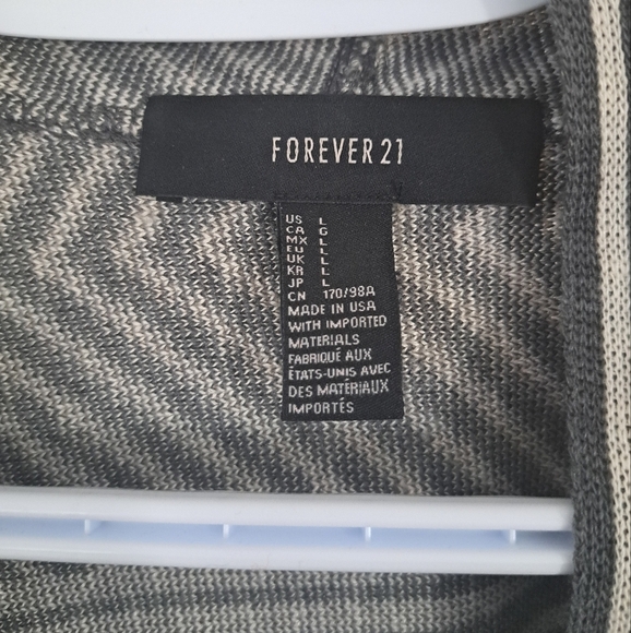 Forever 21 Shawl Size Large - Picture 3 of 4